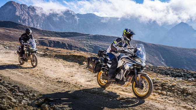 CF Moto 800MT Explorer 2025, ADV Cao Cấp Nhất, Chính Hãng, Giá Tốt tại Hồ Chí Minh