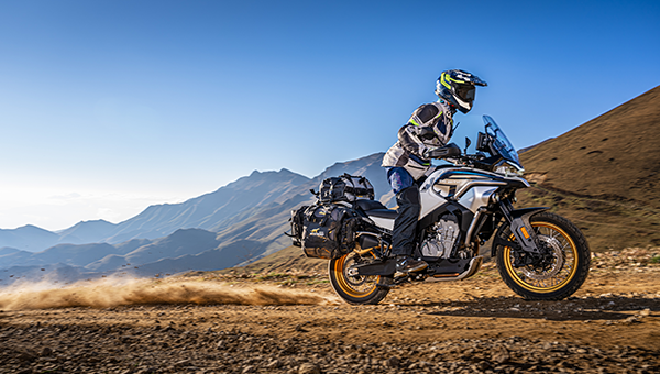 CF Moto 800MT Explorer 2025, ADV Cao Cấp Nhất, Chính Hãng, Giá Tốt tại Hồ Chí Minh