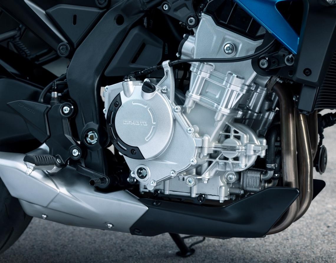 CF Moto 675NK 2025, Động Cơ 3 Xilanh Thẳng Hàng, Chính Hãng, Gía Rẻ tại Hồ Chí Minh