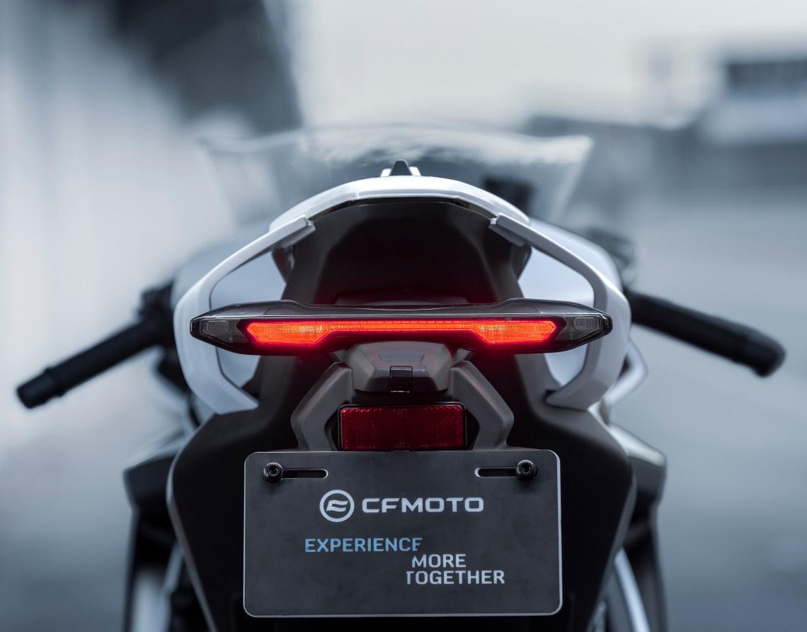CF Moto 675SR-R 2025 3 Xi Lanh Ngang, Siêu Thể Thao, Giá Rẻ tại Hồ Chí Minh