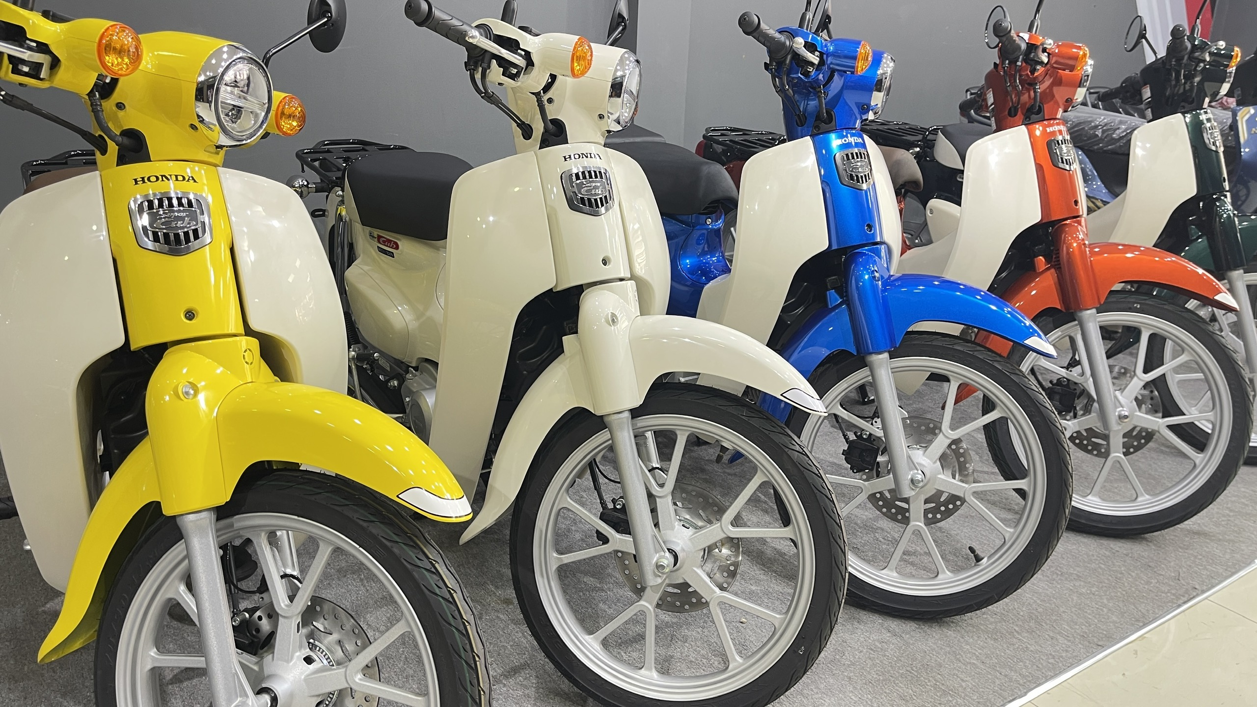 Honda Super Cub 110 ABS, Made In Japan, NK Chính Hãng, Hiếm tại Hồ Chí Minh