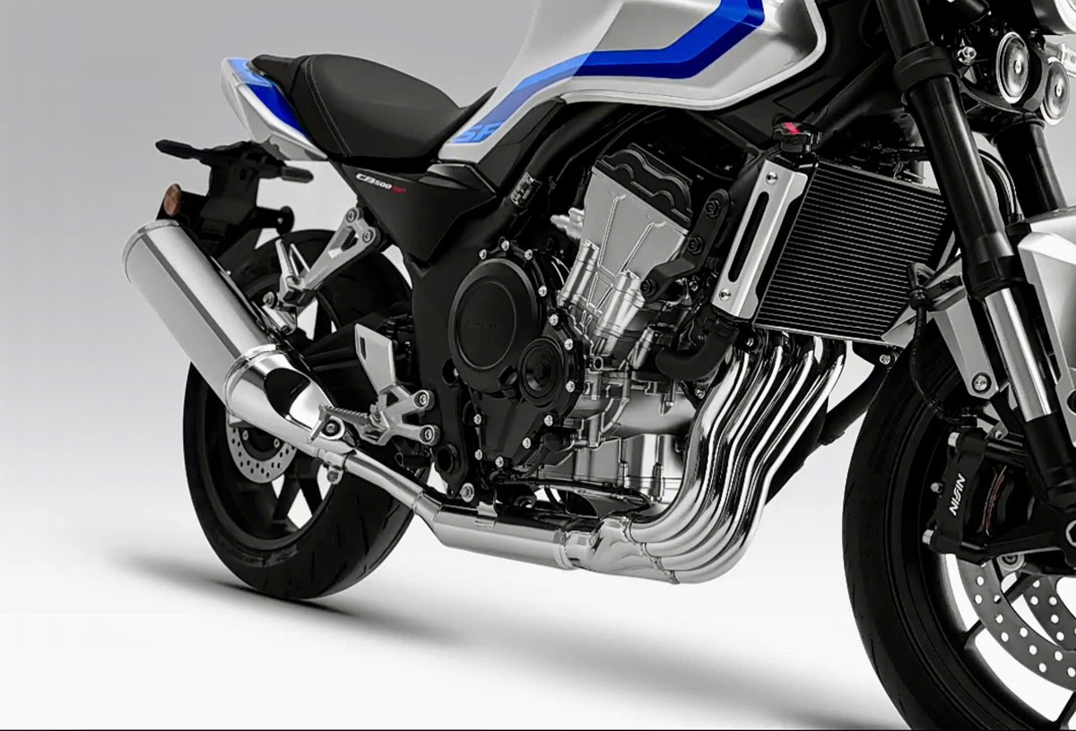 Honda CB500 SF Super Four - Dòng Naked-Bike huyền thoại 