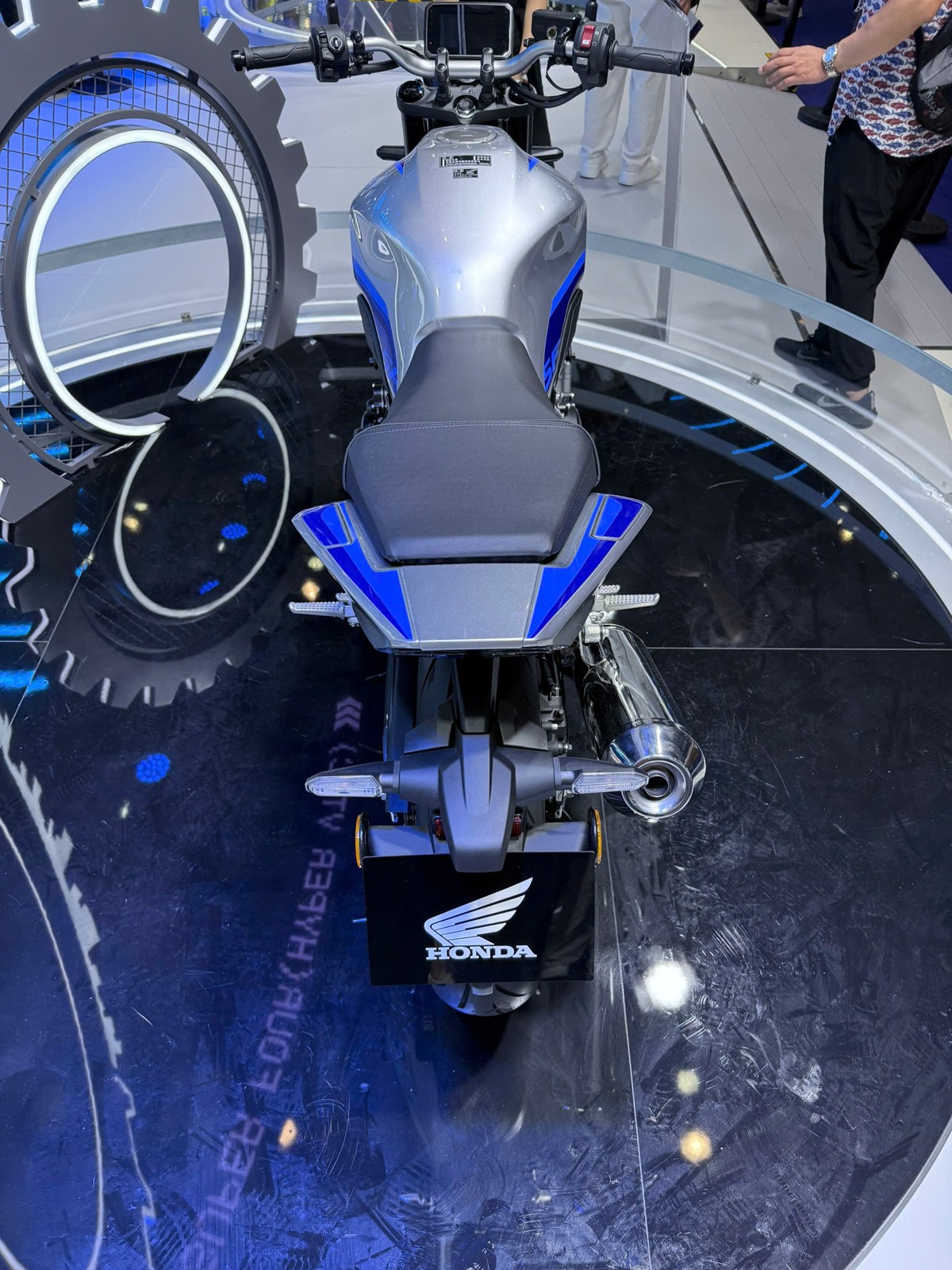 Honda CB500 SF Super Four - Dòng Naked-Bike huyền thoại 