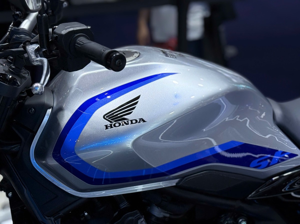 Honda CB500 SF Super Four - Dòng Naked-Bike huyền thoại 