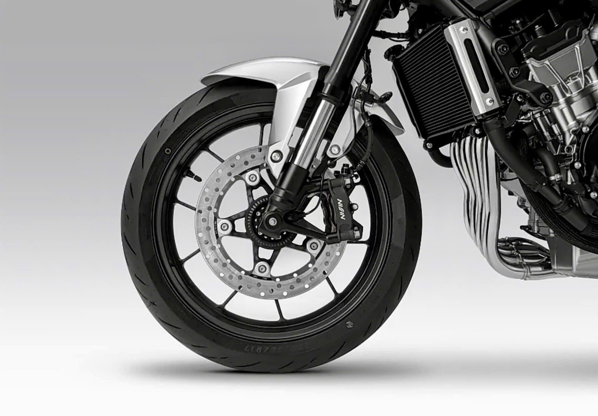 Honda CB500 SF Super Four - Dòng Naked-Bike huyền thoại 