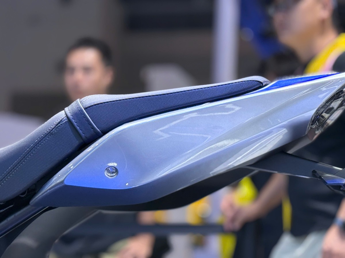Honda CB500 SF Super Four - Dòng Naked-Bike huyền thoại 