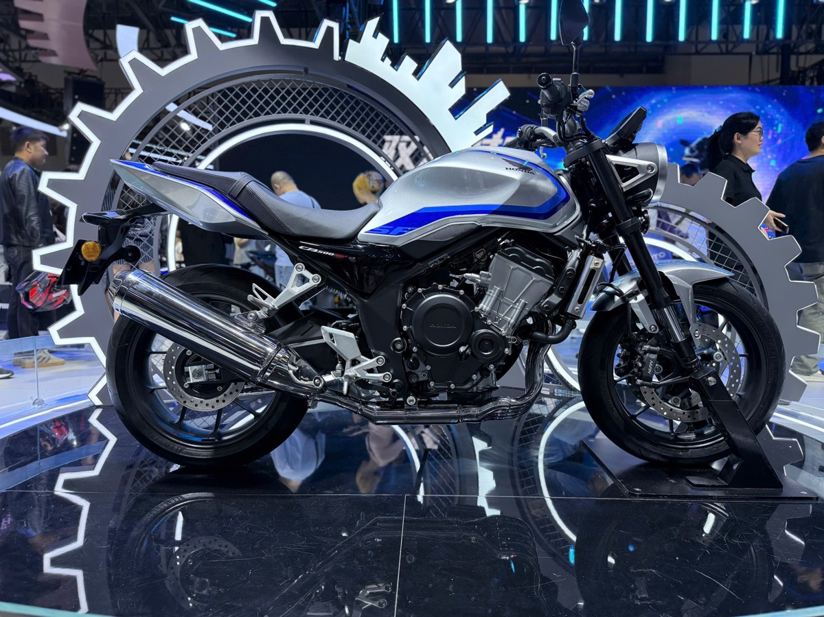 Honda CB500 SF Super Four - Dòng Naked-Bike huyền thoại 