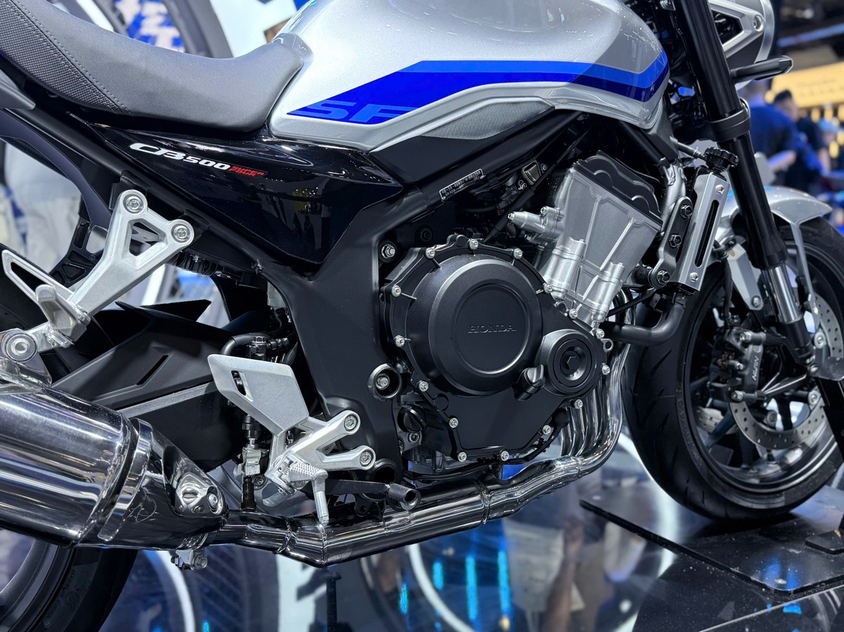 Honda CB500 SF Super Four - Dòng Naked-Bike huyền thoại 