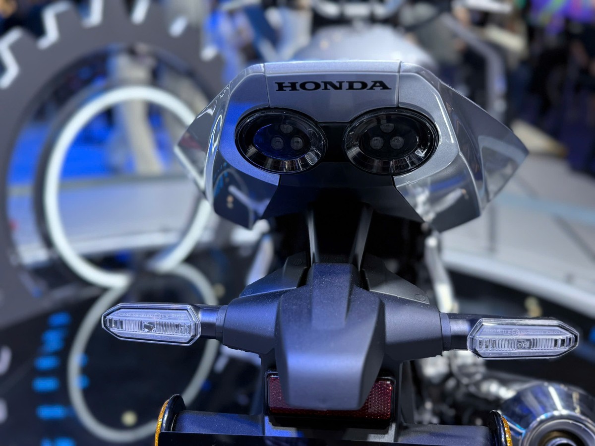 Honda CB500 SF Super Four - Dòng Naked-Bike huyền thoại 