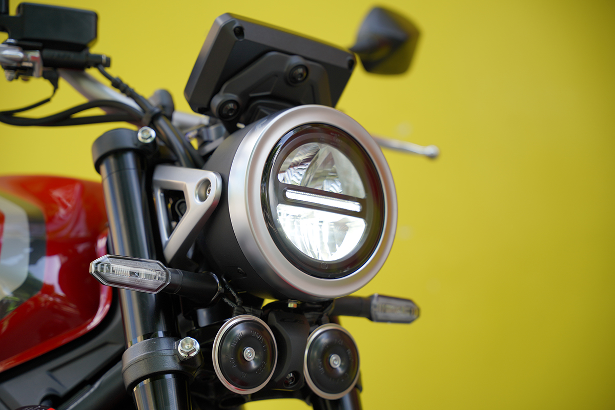 Honda CB500 SF Super Four - Dòng Naked-Bike huyền thoại 