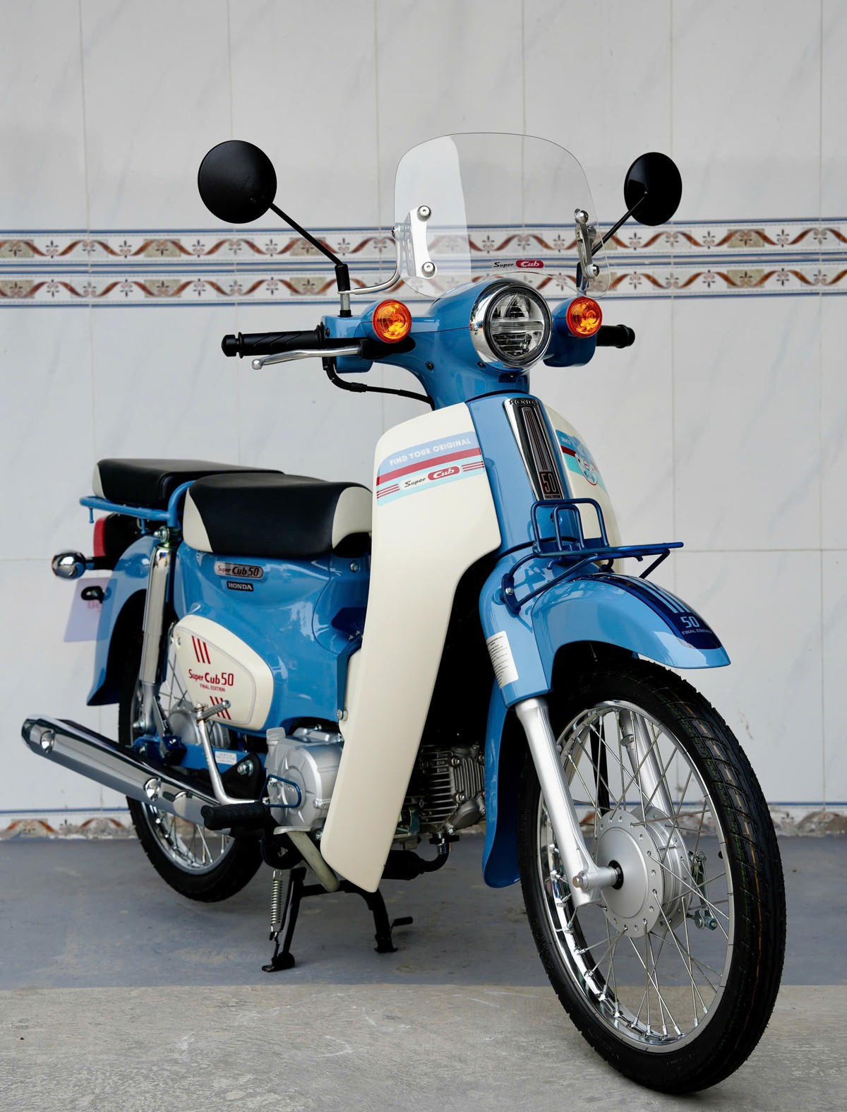 Honda Super Cub 50 Final Editon Custom độc quyền - nhập Nhật