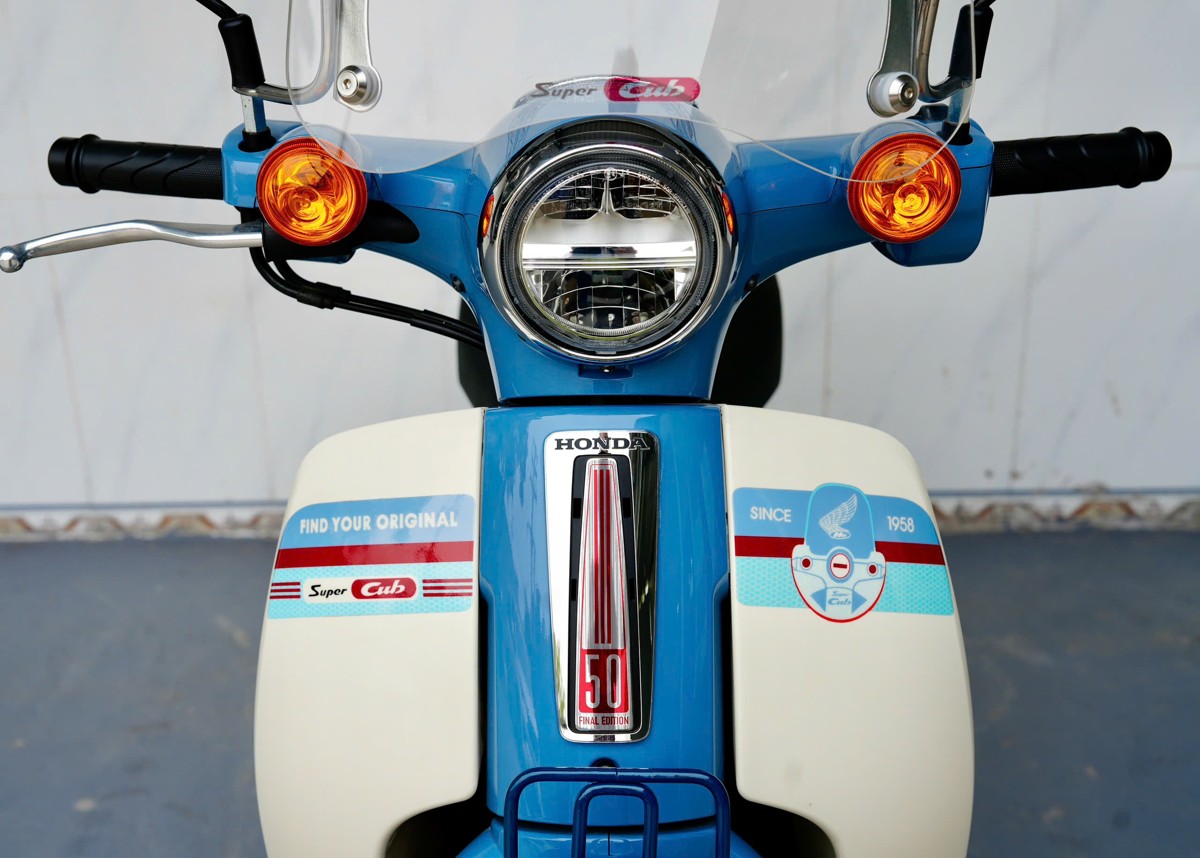 Honda Super Cub 50 Final Editon Custom độc quyền - nhập Nhật