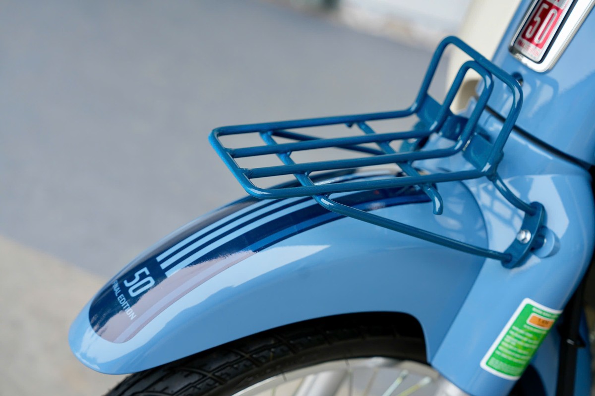 Baga mũi và dàn tem dè trước