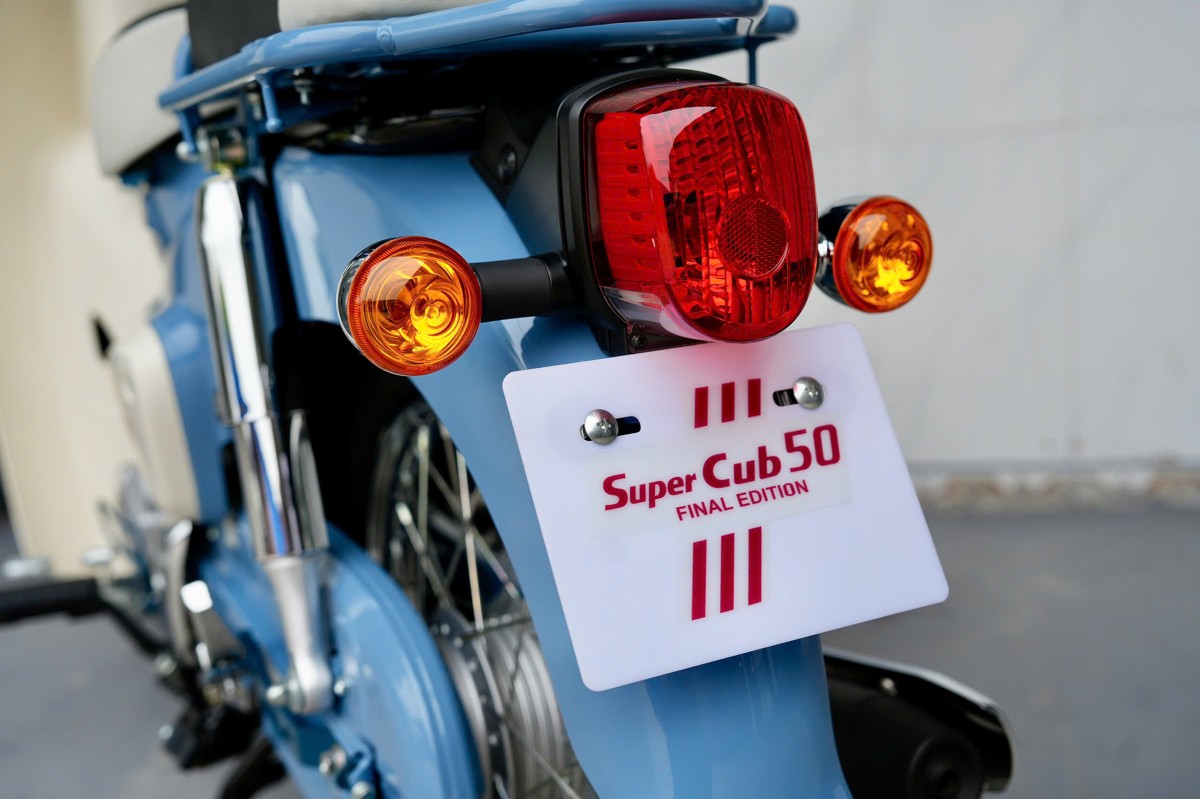 Honda Super Cub 50 Final Editon Custom độc quyền - nhập Nhật