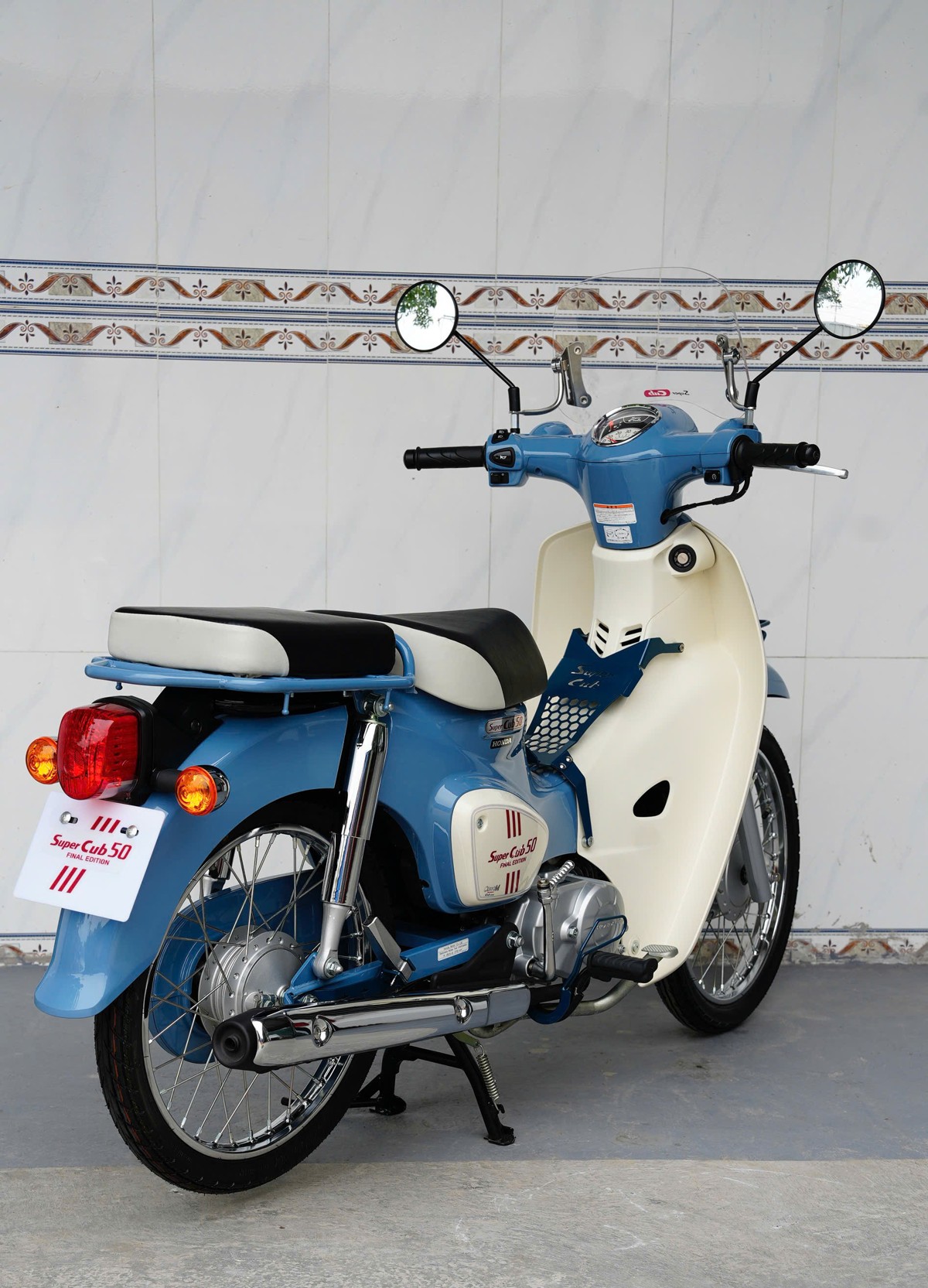 Honda Super Cub 50 Final Editon Custom độc quyền - nhập Nhật