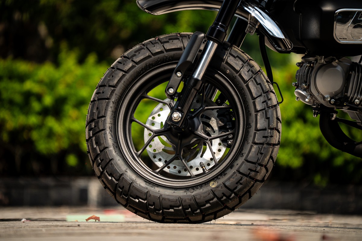 Thiết kế Honda Monkey Chrome Edition 2025  với thắng đĩa