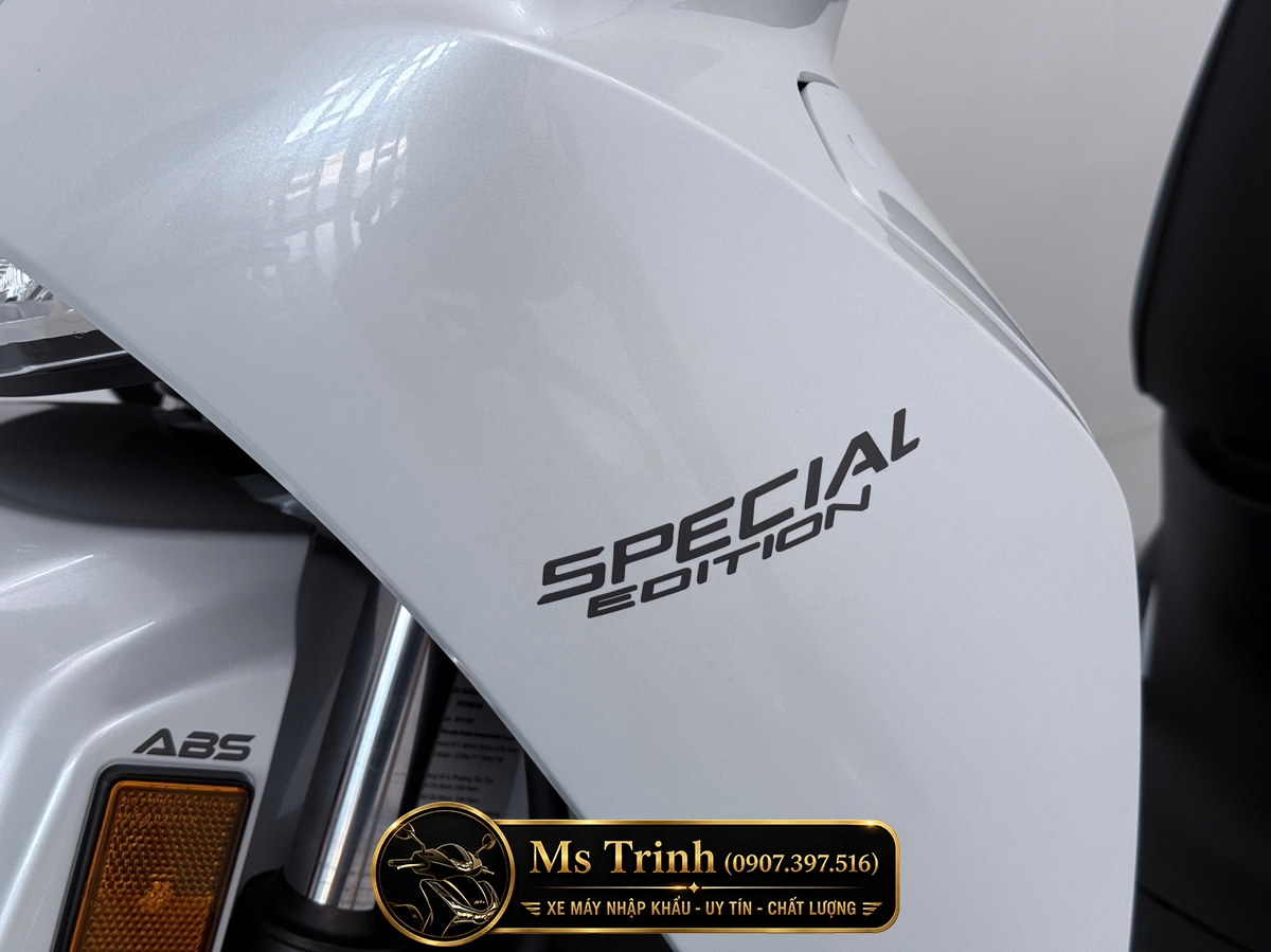 Honda SH150i Special Edition Standard nhập HMR Ý màu trắng tại Hồ Chí Minh: Giá trị nằm trong từng chi tiết nguyên bản