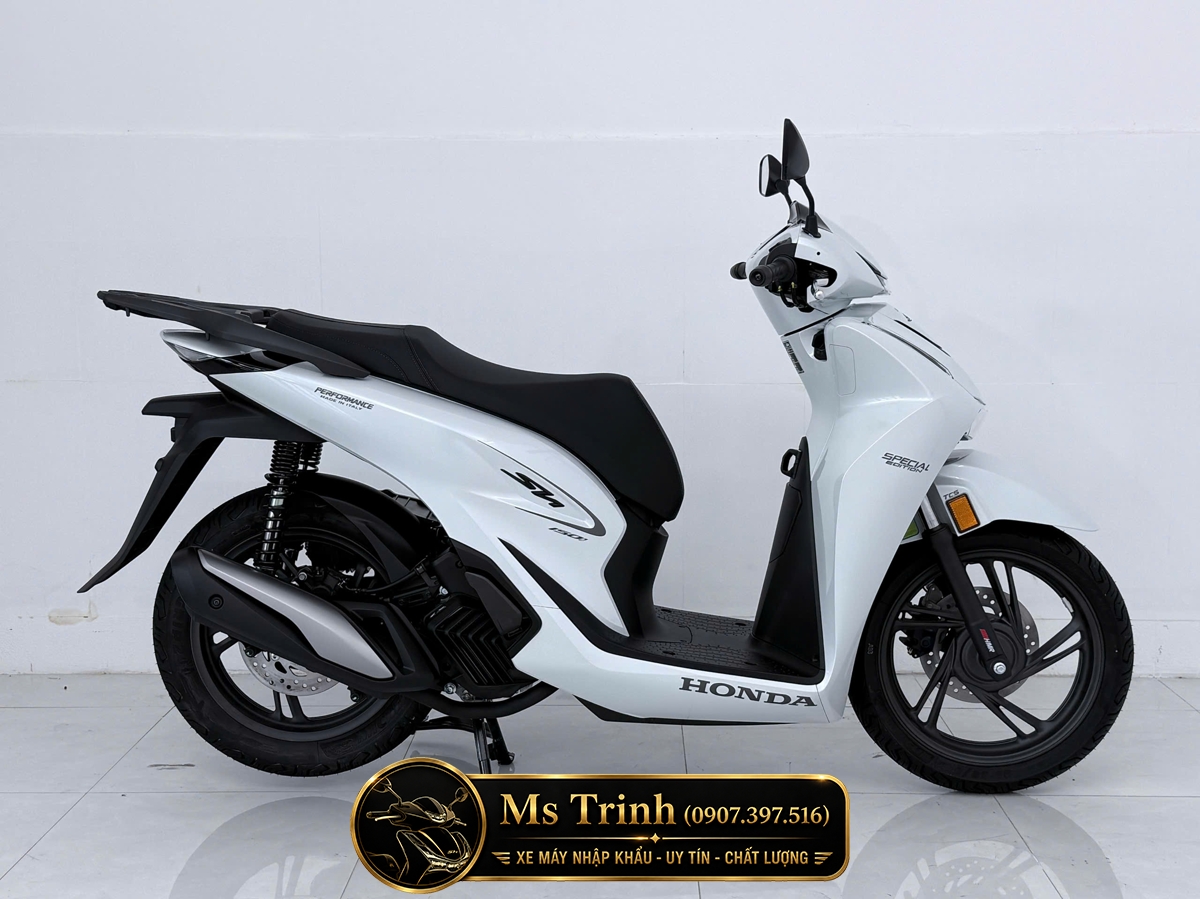 Honda SH150i Special Edition Standard nhập HMR Ý màu trắng tại Hồ Chí Minh: Giá trị nằm trong từng chi tiết nguyên bản