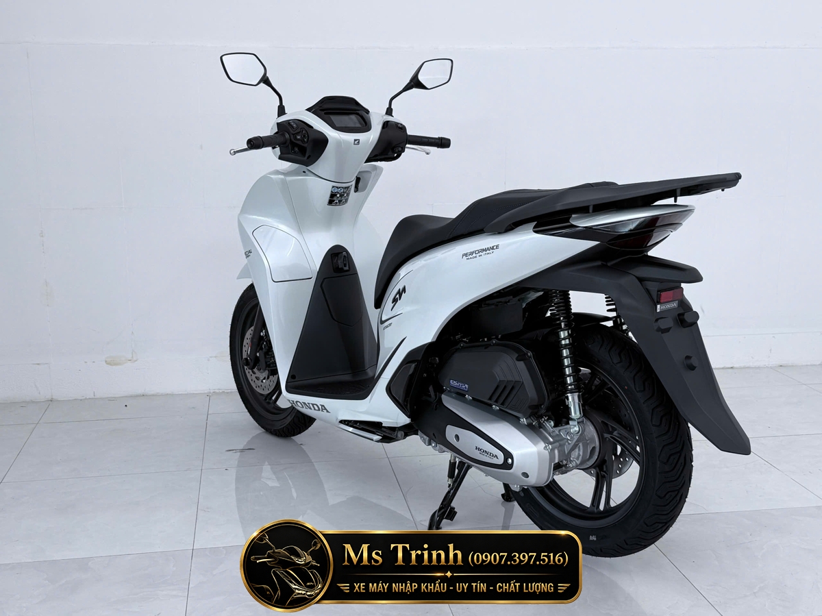Honda SH150i Special Edition Standard nhập HMR Ý màu trắng tại Hồ Chí Minh: Giá trị nằm trong từng chi tiết nguyên bản