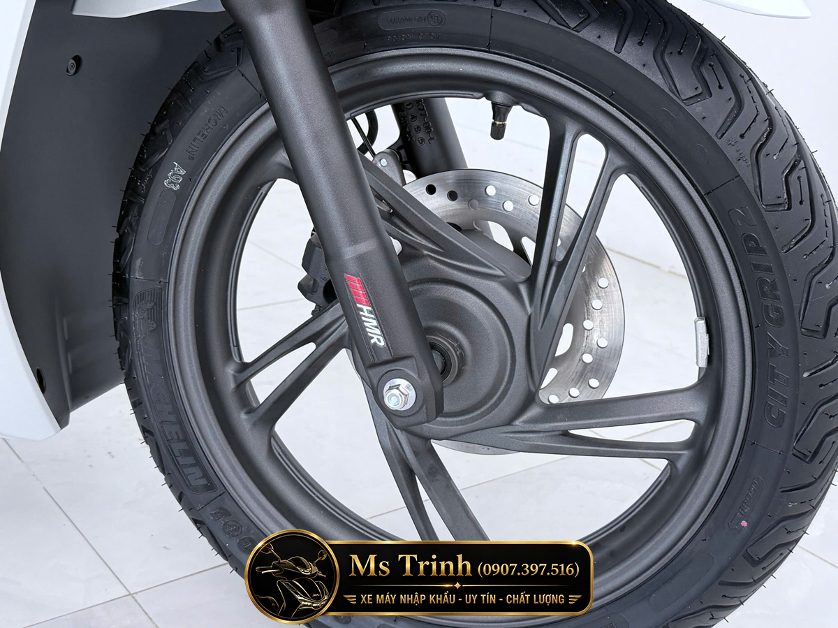 Honda SH150i Special Edition Standard nhập HMR Ý màu trắng tại Hồ Chí Minh: Giá trị nằm trong từng chi tiết nguyên bản