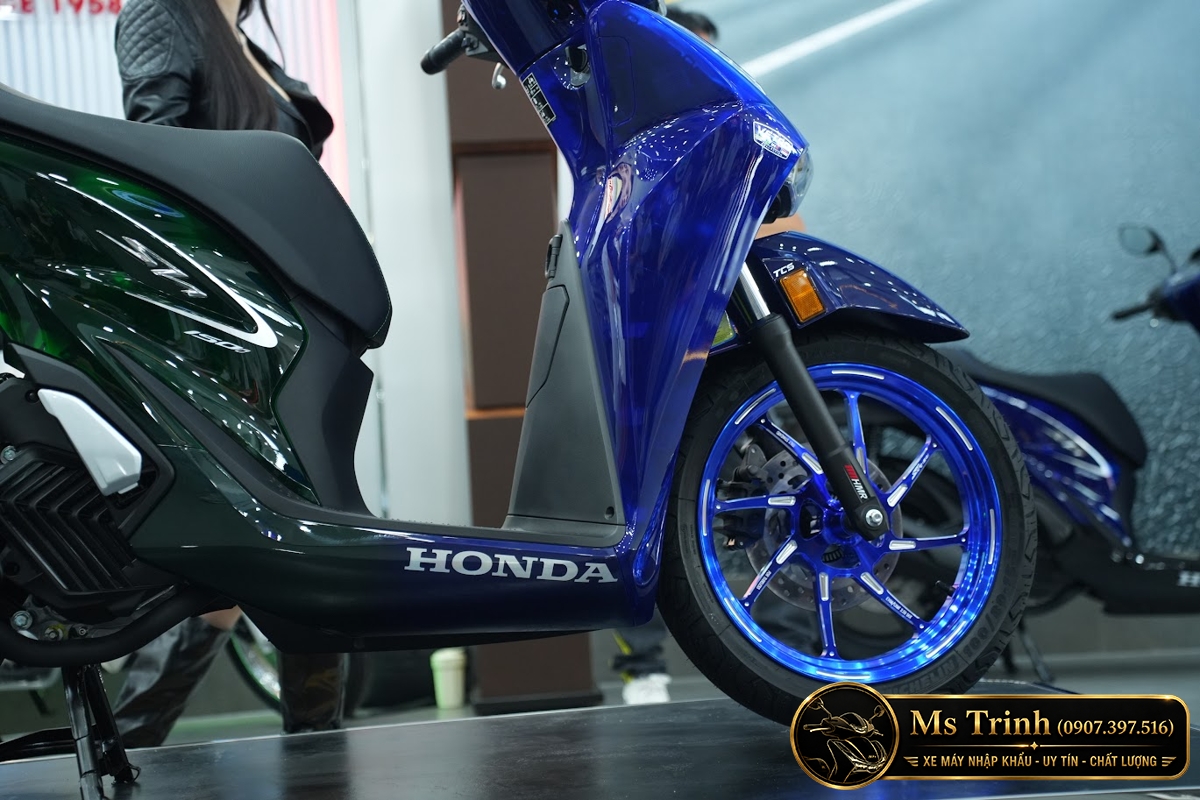 Honda SH150i Vetro Sapphire - Green tại Hồ Chí Minh: SH Ý 2 trong 1 giới hạn 200 xe