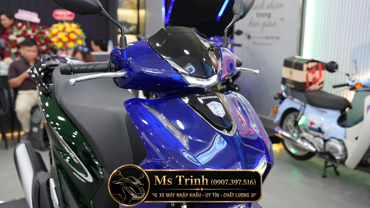 Honda SH150i Vetro Sapphire - Green tại Hồ Chí Minh: SH Ý 2 trong 1 giới hạn 200 xe