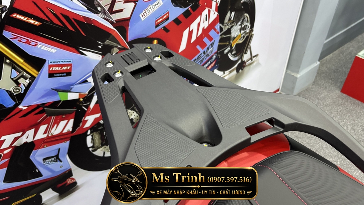 Honda SH150 Ý 2026 màu đỏ Sporty New Concept tại Hồ Chí Minh: Giá trị khác biệt của một chiếc SH nhập khẩu