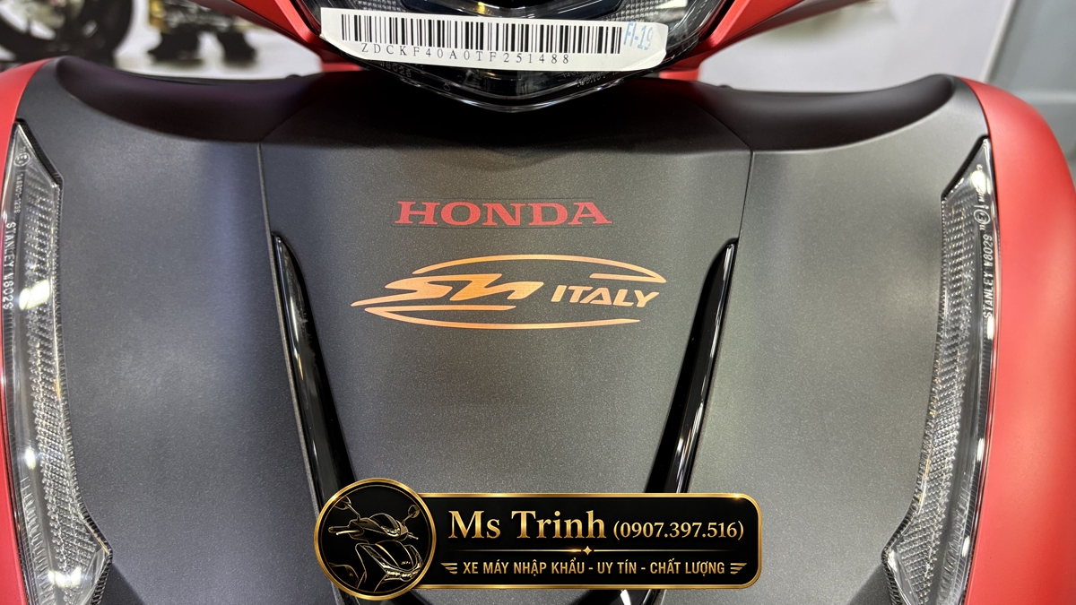 Honda SH150 Ý 2026 màu đỏ Sporty New Concept tại Hồ Chí Minh: Giá trị khác biệt của một chiếc SH nhập khẩu