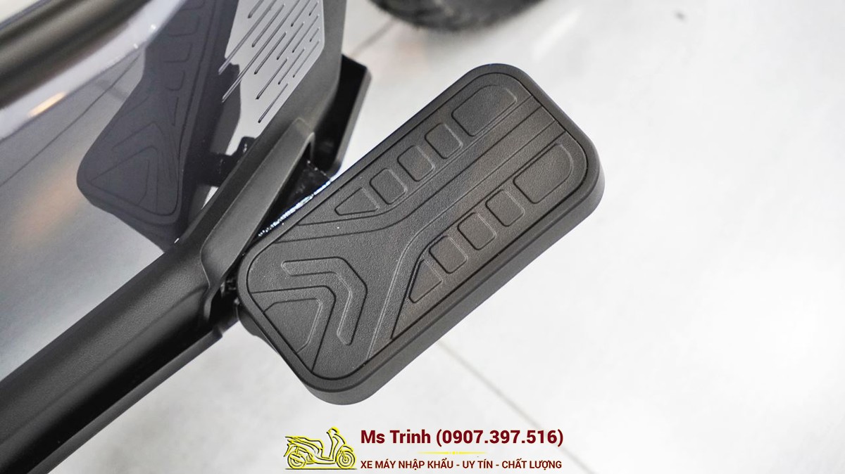 Gác chân trước rộng rãi