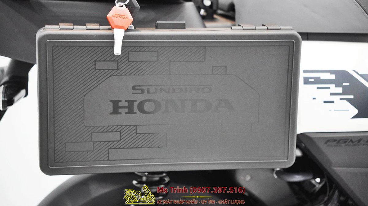 Honda Square X125 màu trắng – Xe tay ga 125cc phong cách vuông cá tính, không đụng hàng