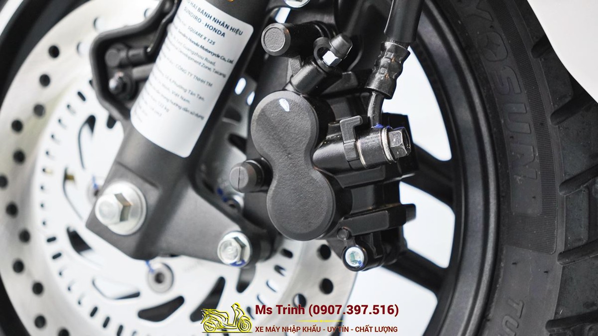 ụm heo dầu phanh trước Honda Square X125 hoàn thiện chắc chắn, hỗ trợ vận hành an toàn trên phố.