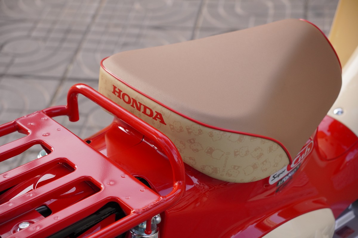 Honda Super Cub 50cc Hello Kitty Edition, Made In Japan, Hàng Hiếm tại Hồ Chí Minh