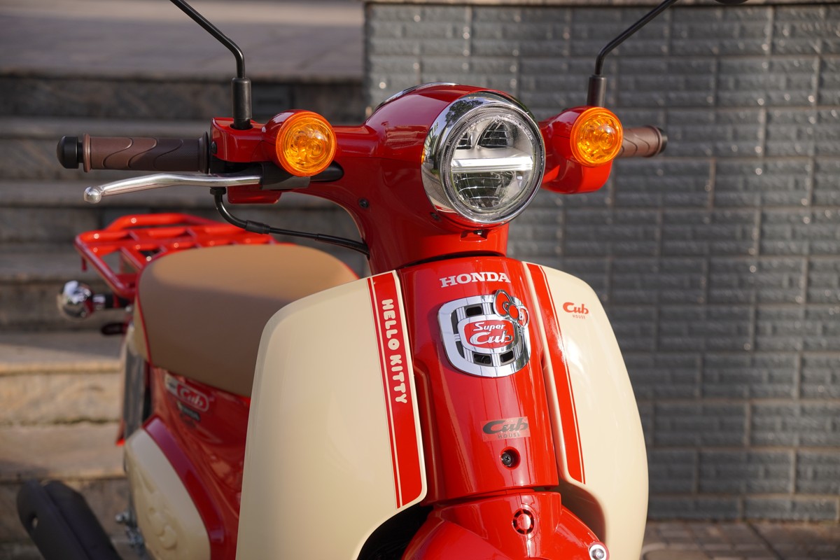 Honda Super Cub 50cc Hello Kitty Edition, Made In Japan, Hàng Hiếm tại Hồ Chí Minh