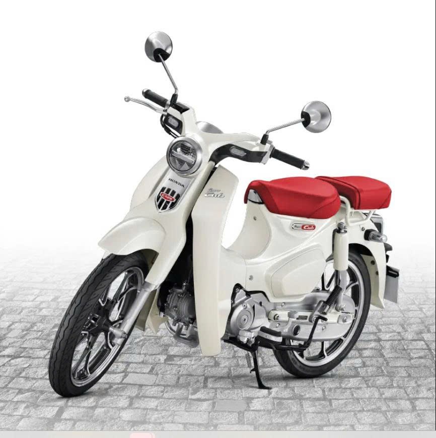 Honda Super Cub 125 Custom Edition 2025 Thái Lan màu trắng