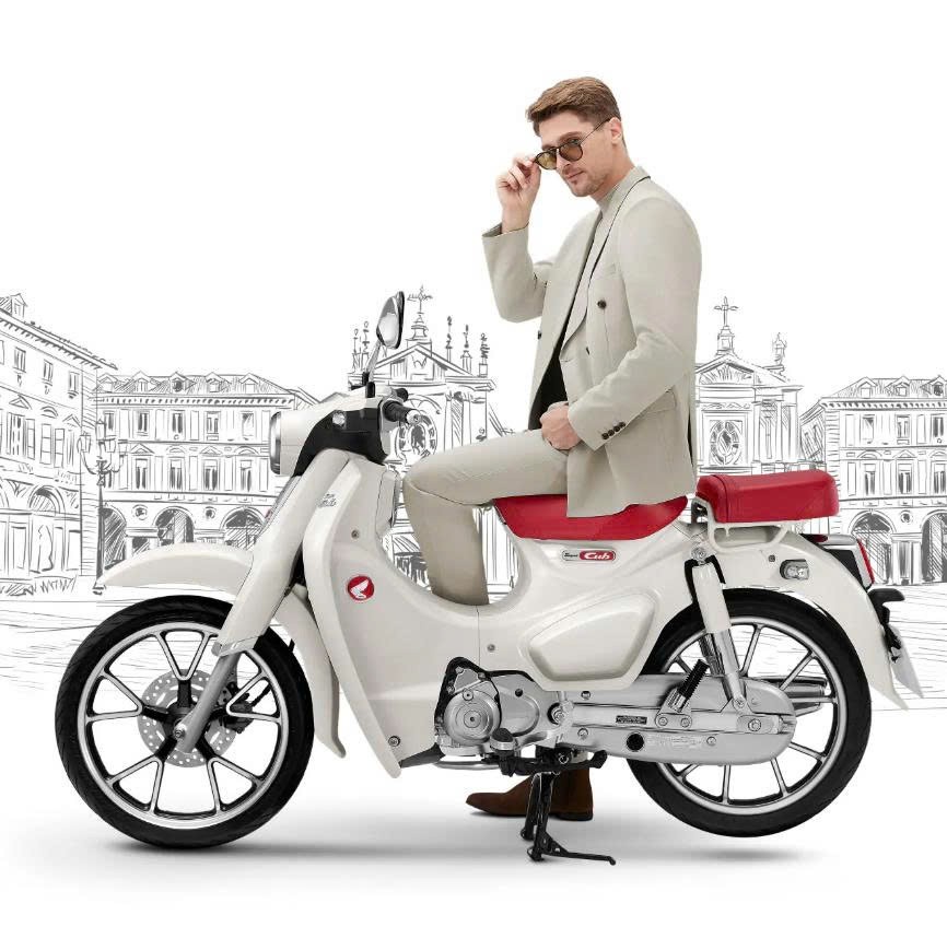 Honda Super Cub 125 Custom Edition 2025 Thái Lan màu trắng