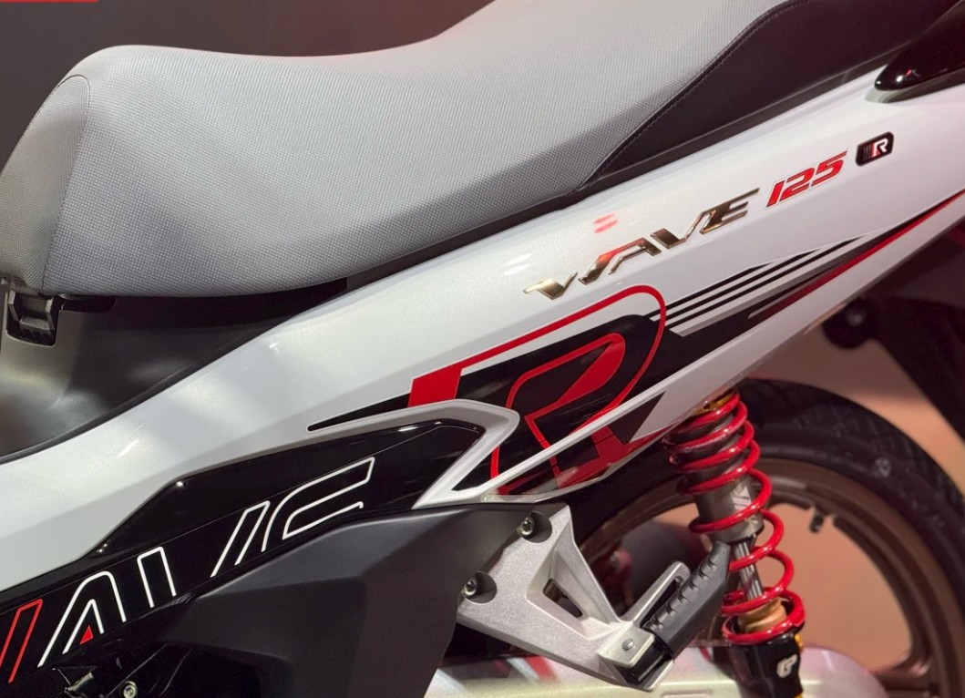 Honda Wave 125 Special Edition 2025 Thái Lan màu trắng thời thượng