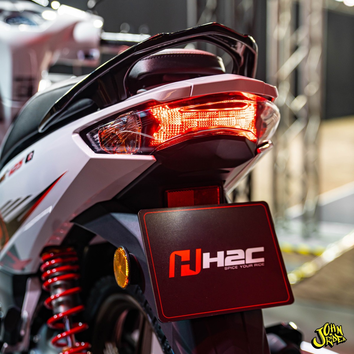Honda Wave 125 Special Edition 2025 Thái Lan màu trắng thời thượng