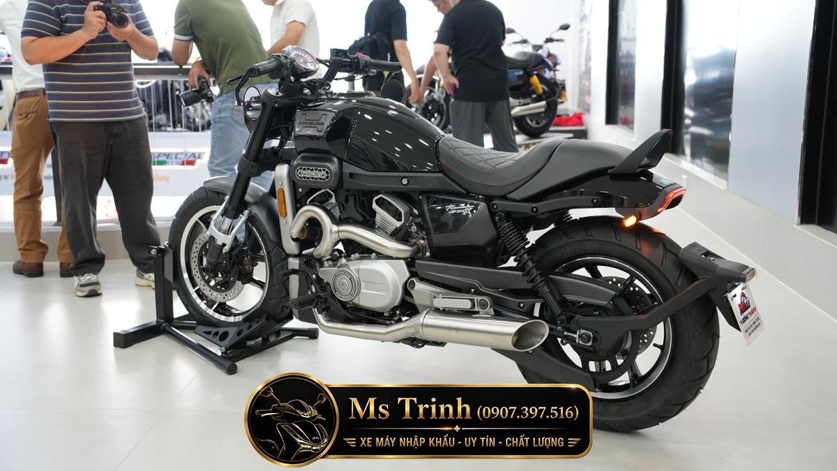 Hyosung GV350X tại Hồ Chí Minh - Cruiser 350cc Phong Cách Mỹ Cơ Bắp, Cá Tính