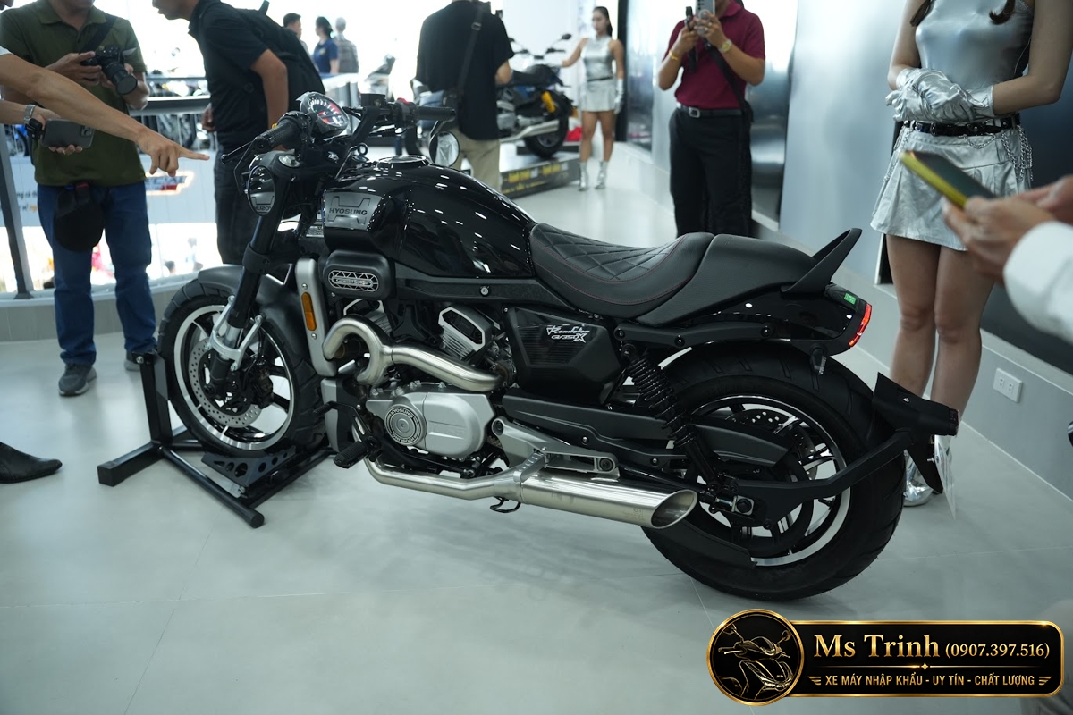 Hyosung GV350X tại Hồ Chí Minh - Cruiser 350cc Phong Cách Mỹ Cơ Bắp, Cá Tính
