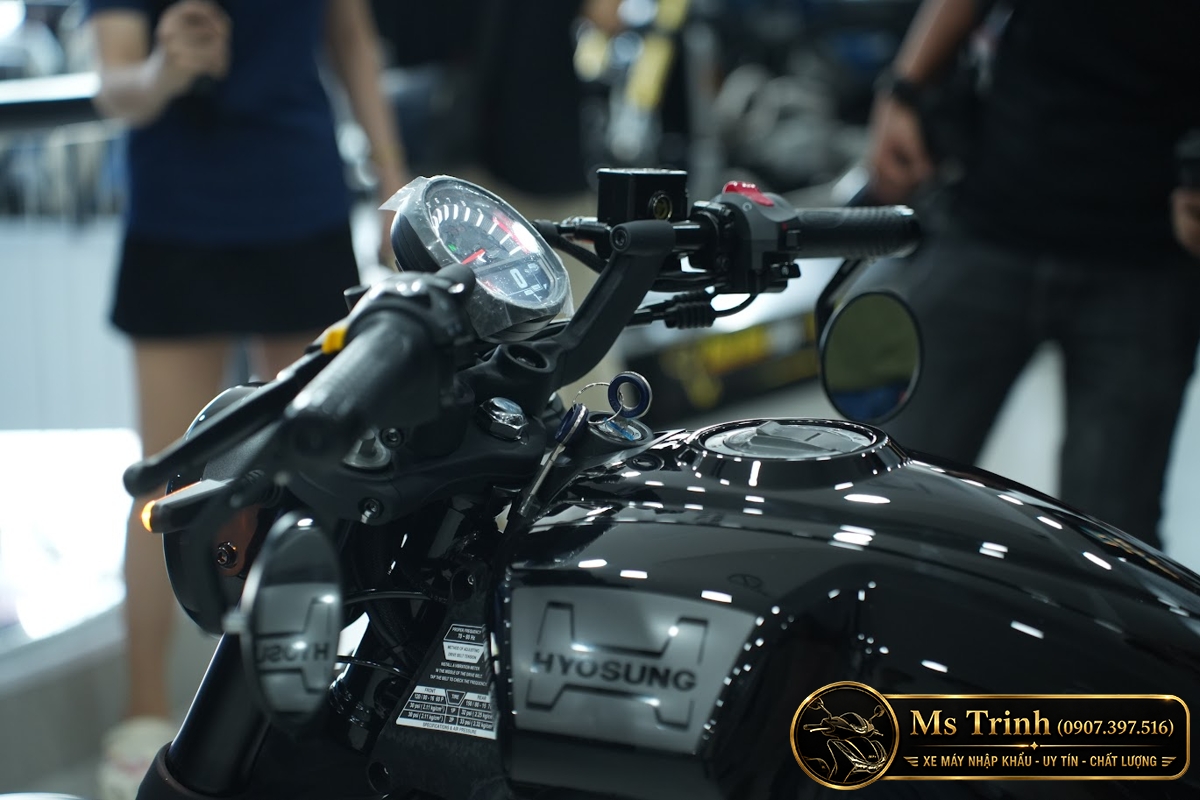 Hyosung GV350X tại Hồ Chí Minh - Cruiser 350cc Phong Cách Mỹ Cơ Bắp, Cá Tính
