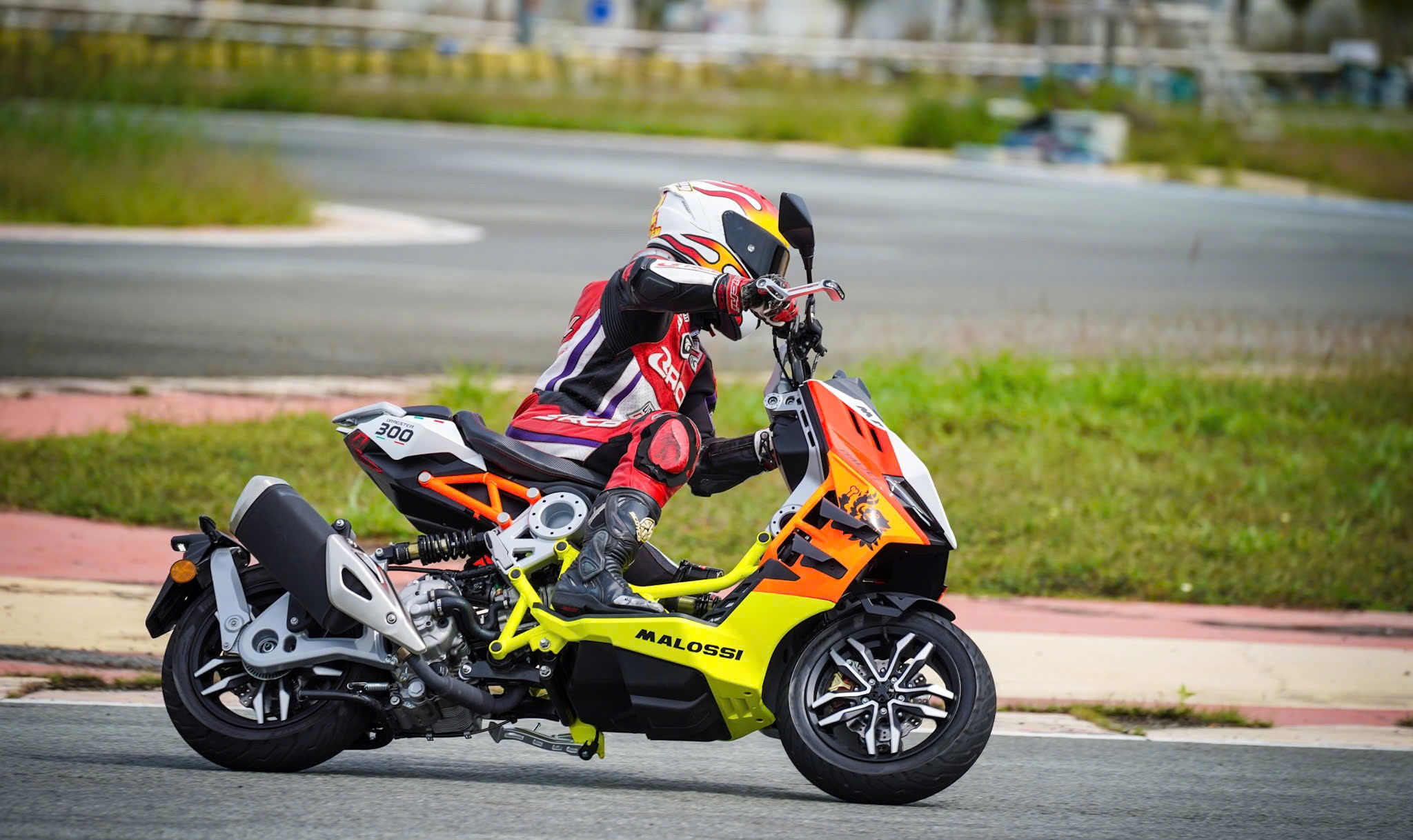 Italjet Dragster 300 Malossi, Xe Tay Ga Đua Nội Thành Thương Hiệu Italy tại Hồ Chí Minh