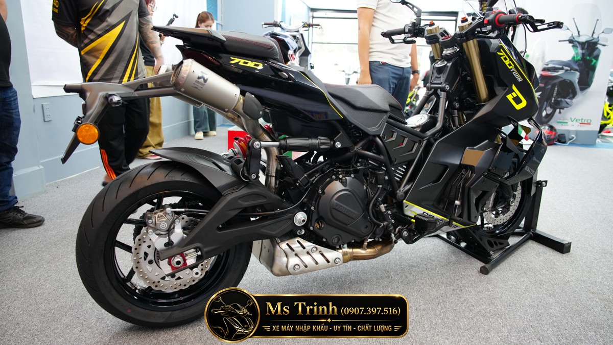 Italjet Dragster 700 Twin Premium Edition 2026 - Siêu Mô Tô Đội Lốt Scooter Đầu Tiên Thế Giới Chỉ 25 Xe Tại Việt Nam