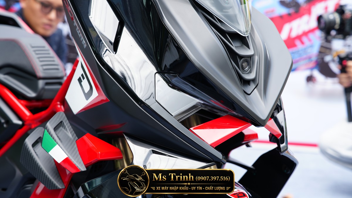 Italjet Dragster 700 Twin Premium Edition 2026 - Siêu Mô Tô Đội Lốt Scooter Đầu Tiên Thế Giới Chỉ 25 Xe Tại Việt Nam