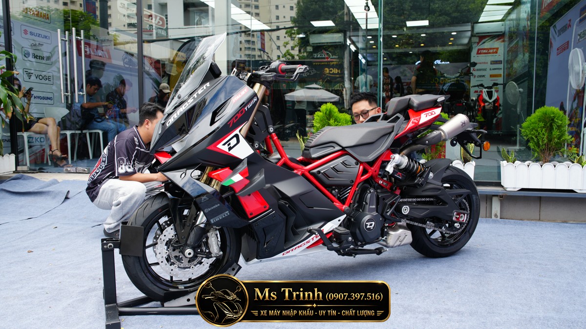 Italjet Dragster 700 Twin Premium Edition 2026 - Siêu Mô Tô Đội Lốt Scooter Đầu Tiên Thế Giới Chỉ 25 Xe Tại Việt Nam