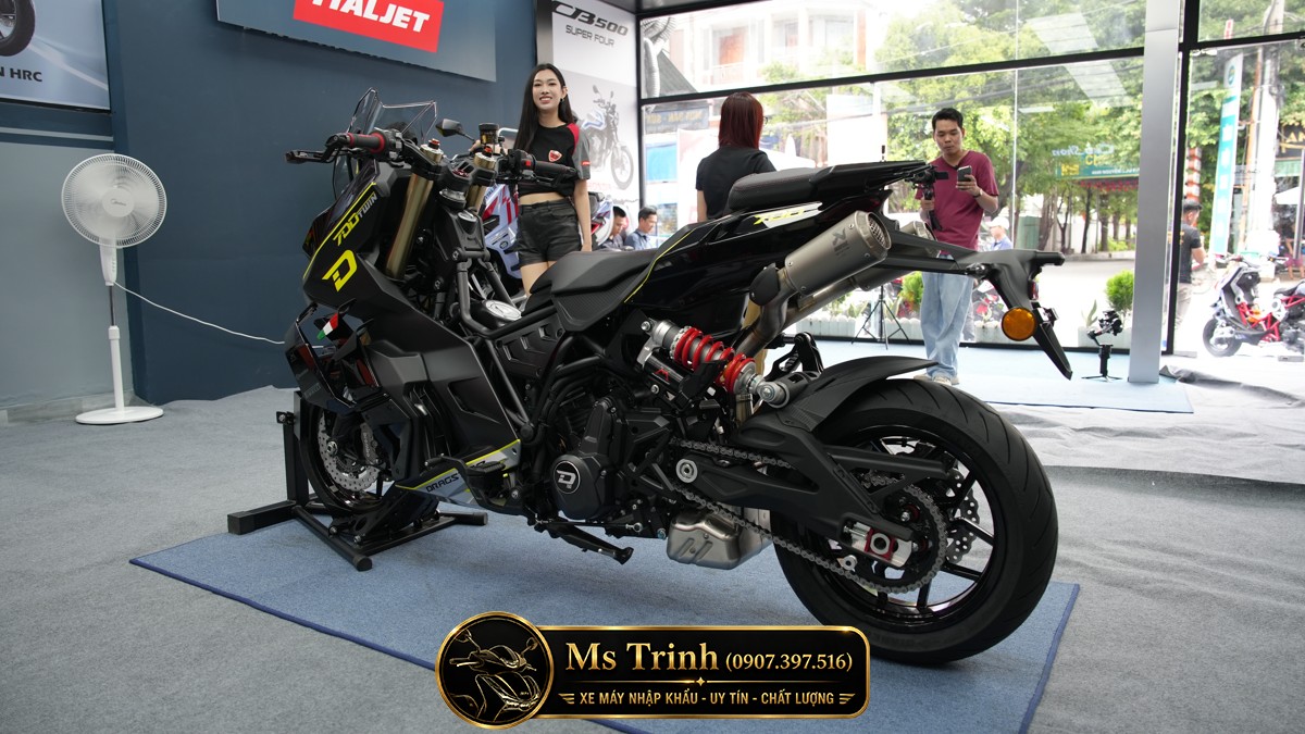 Italjet Dragster 700 Twin Premium Edition 2026 - Siêu Mô Tô Đội Lốt Scooter Đầu Tiên Thế Giới Chỉ 25 Xe Tại Việt Nam