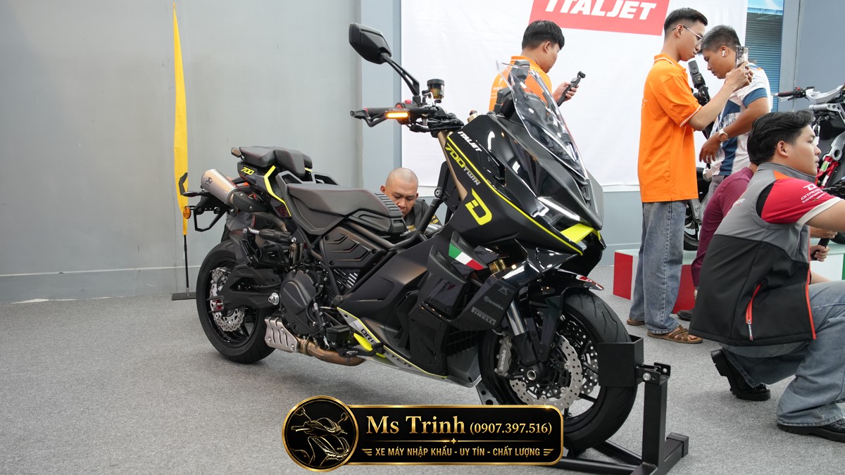 Italjet Dragster 700 Twin Premium Edition 2026 - Siêu Mô Tô Đội Lốt Scooter Đầu Tiên Thế Giới Chỉ 25 Xe Tại Việt Nam