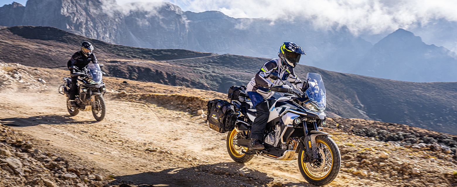 CF Moto 800MT Explorer 2025, ADV Cao Cấp Nhất, Chính Hãng, Giá Tốt tại Hồ Chí Minh