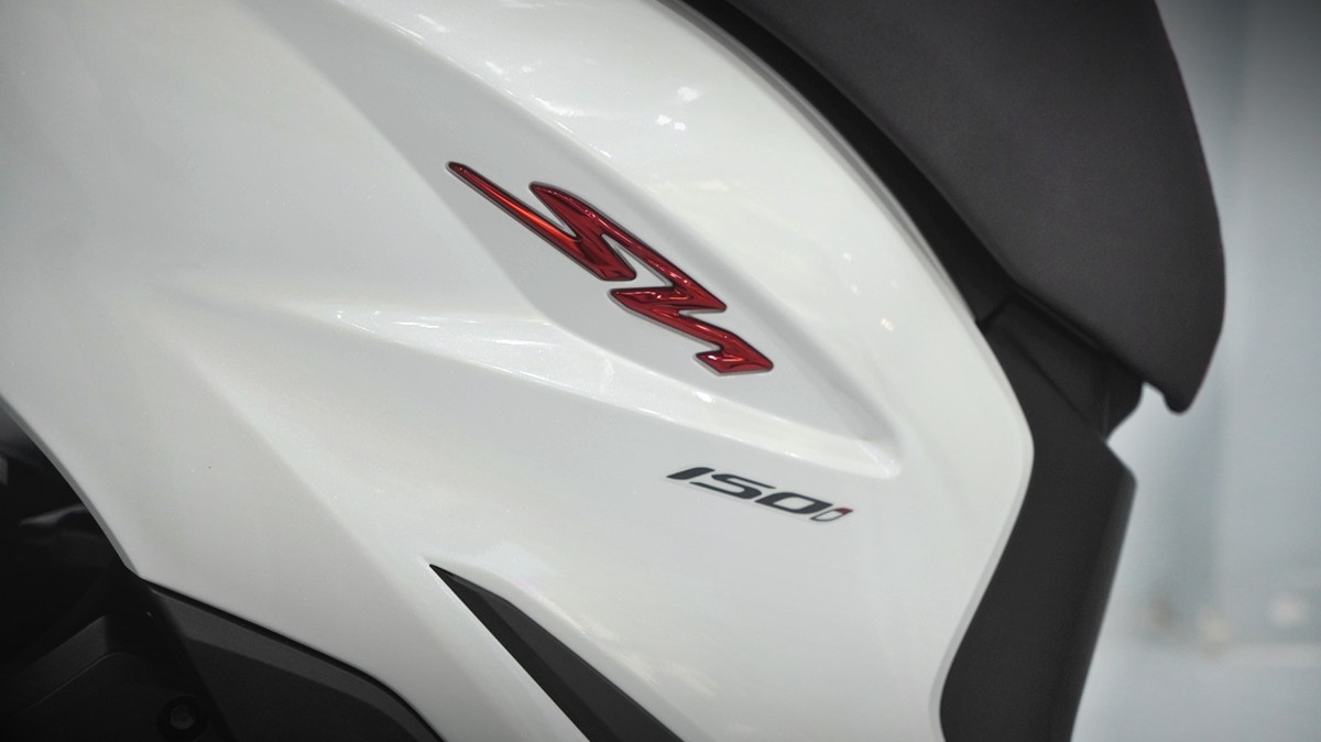 SH150 Trắng Pha Lê Made in Italia 2026 chính ngạch giá tốt