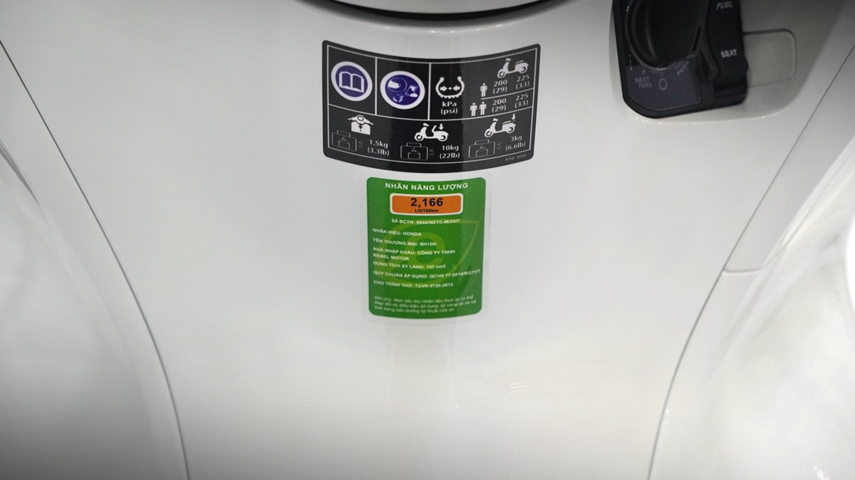 SH150 Trắng Pha Lê Made in Italia 2026 chính ngạch giá tốt