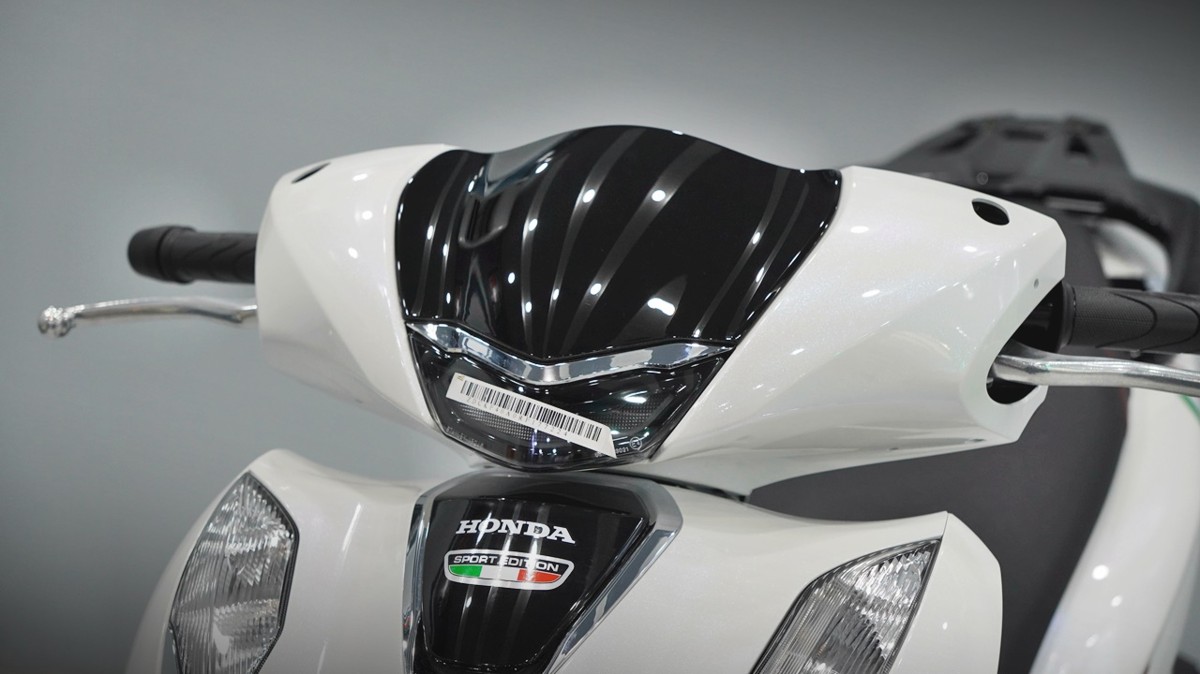 SH150 Trắng Pha Lê Made in Italia 2026 chính ngạch giá tốt